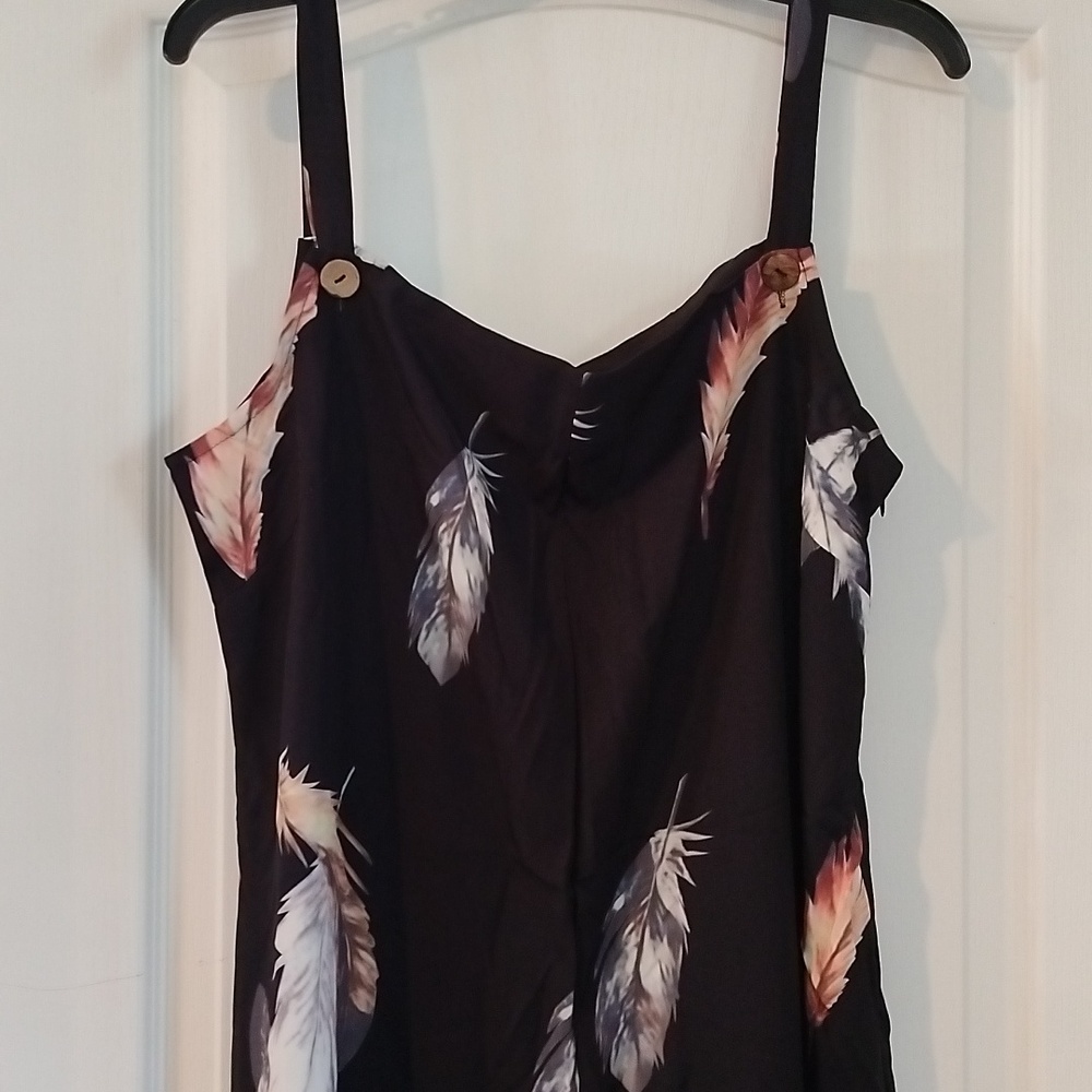 Chic Black Feather Print Jumpsuit - Picture 2 of 4